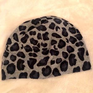 The Letter cashmere hat